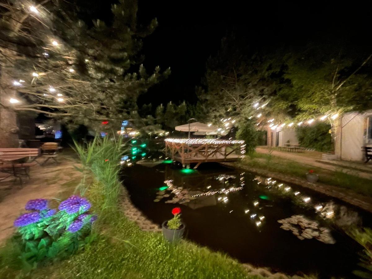 Hotel Garden Олєшніца Екстер'єр фото