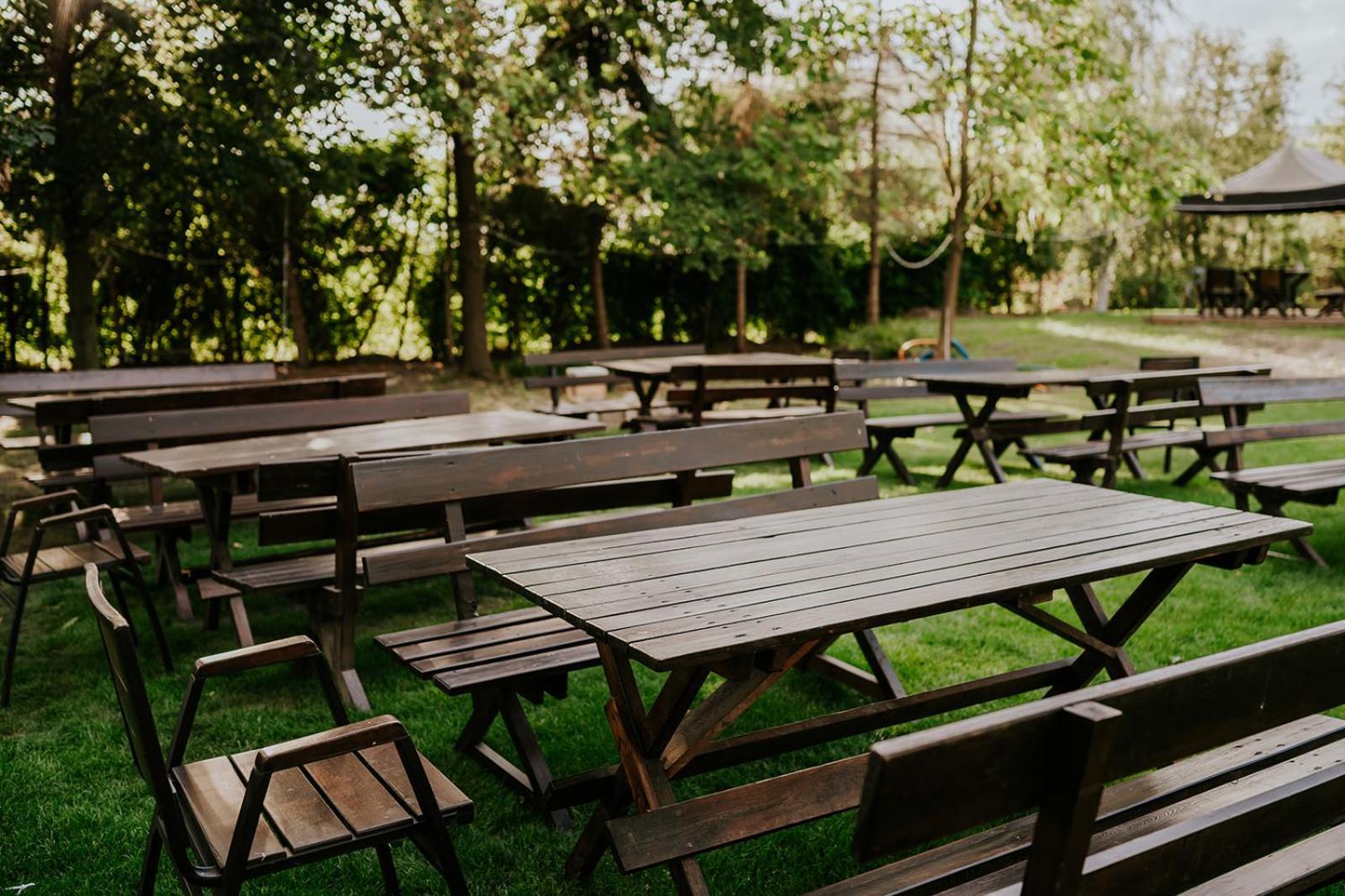 Hotel Garden Олєшніца Екстер'єр фото