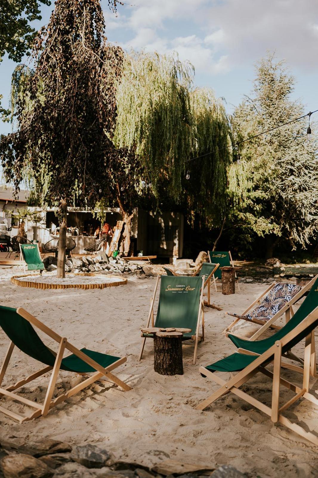 Hotel Garden Олєшніца Екстер'єр фото