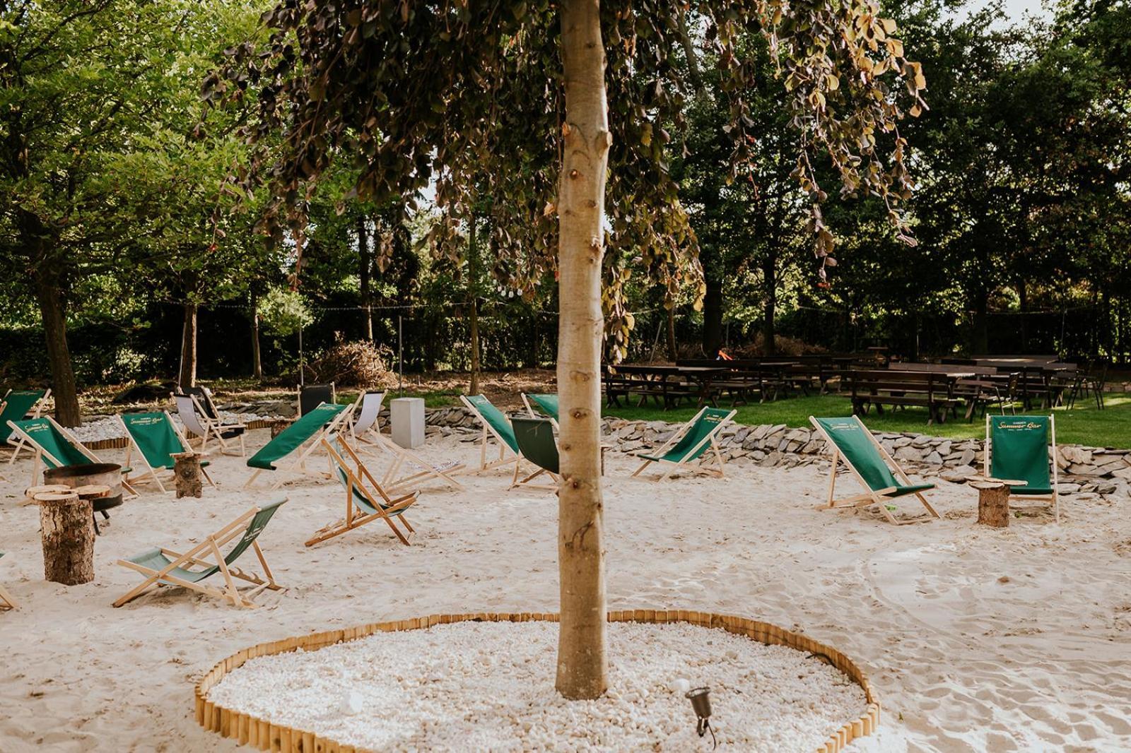 Hotel Garden Олєшніца Екстер'єр фото