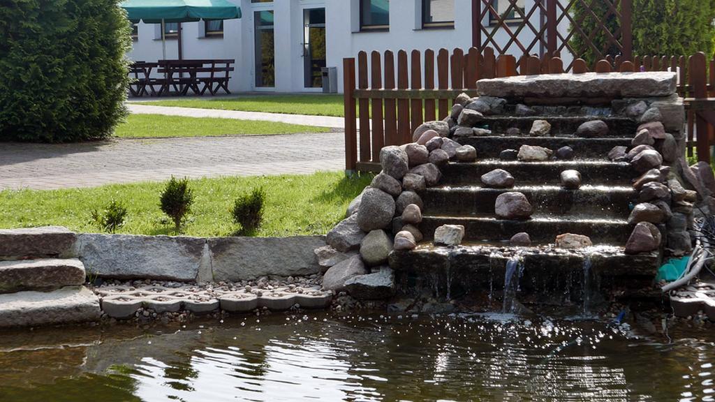 Hotel Garden Олєшніца Екстер'єр фото