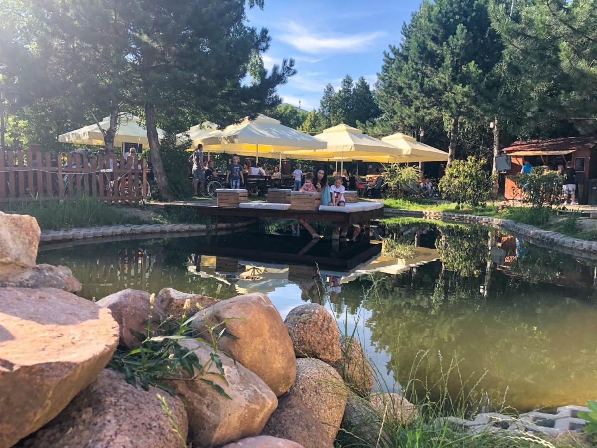 Hotel Garden Олєшніца Екстер'єр фото